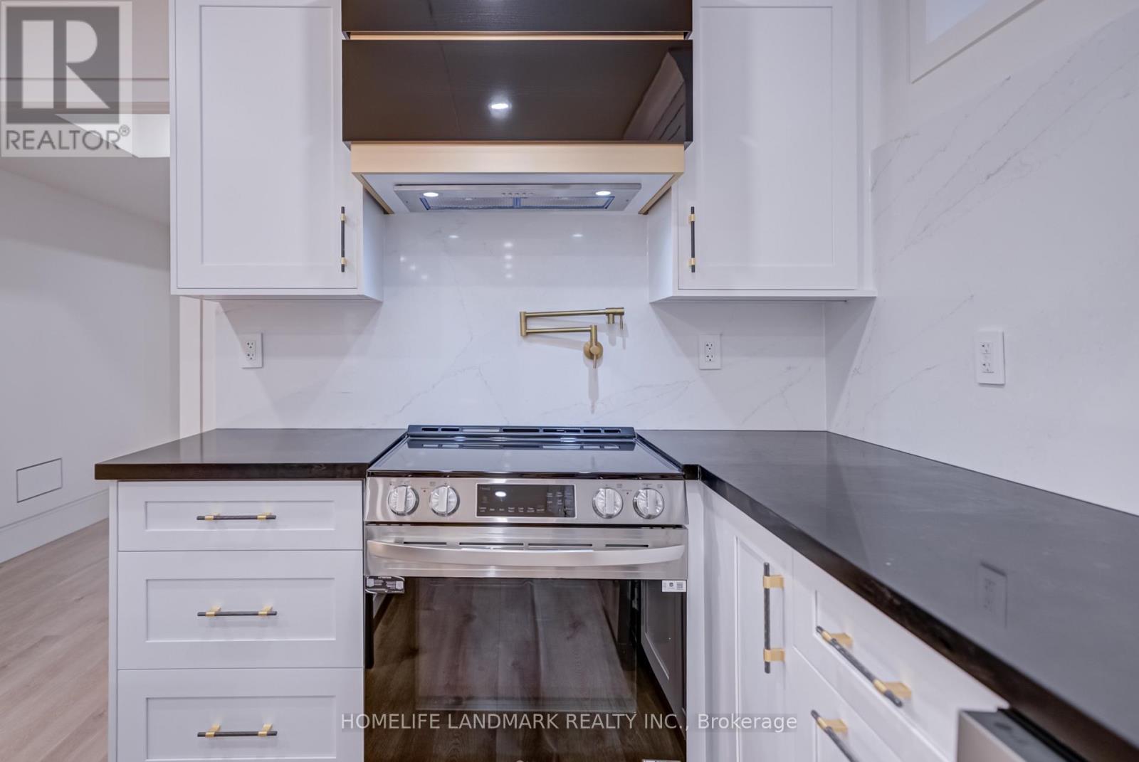 The Bellagio - 23 Coulson Avenue, Toronto, Ontario  M4V 1Y3 - Photo 8 - C13777534