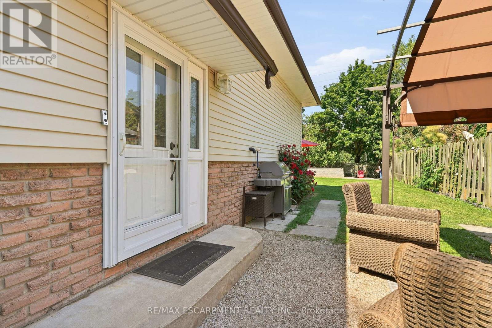 3 Glengrove Avenue, Grimsby, Ontario  L3M 4L6 - Photo 3 - X13777538