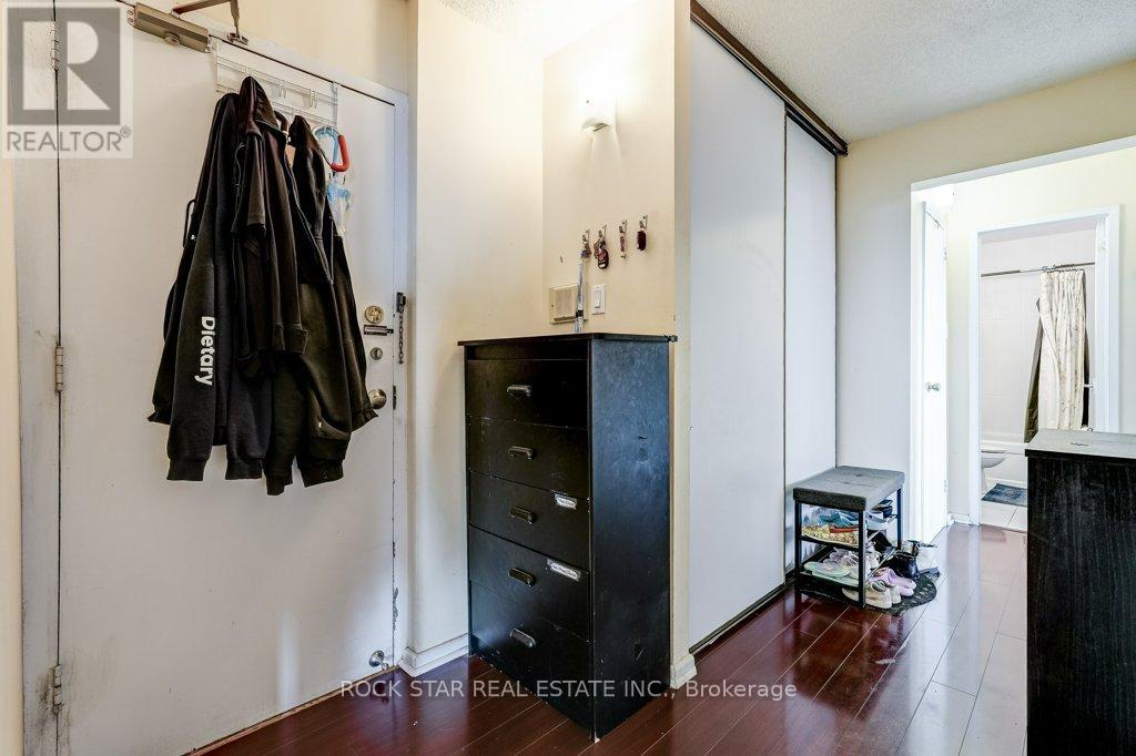 1711 - 10 Sunny Glenway, Toronto, Ontario  M3C 2Z3 - Photo 5 - C13777550