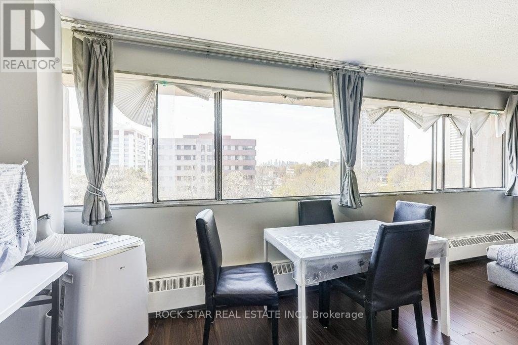 708 - 10 Sunny Glenway, Toronto, Ontario  M3C 2Z3 - Photo 11 - C13777552
