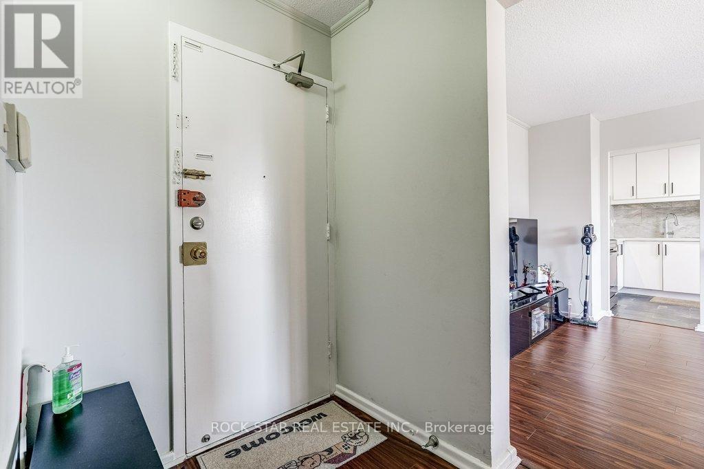 708 - 10 Sunny Glenway, Toronto, Ontario  M3C 2Z3 - Photo 4 - C13777552