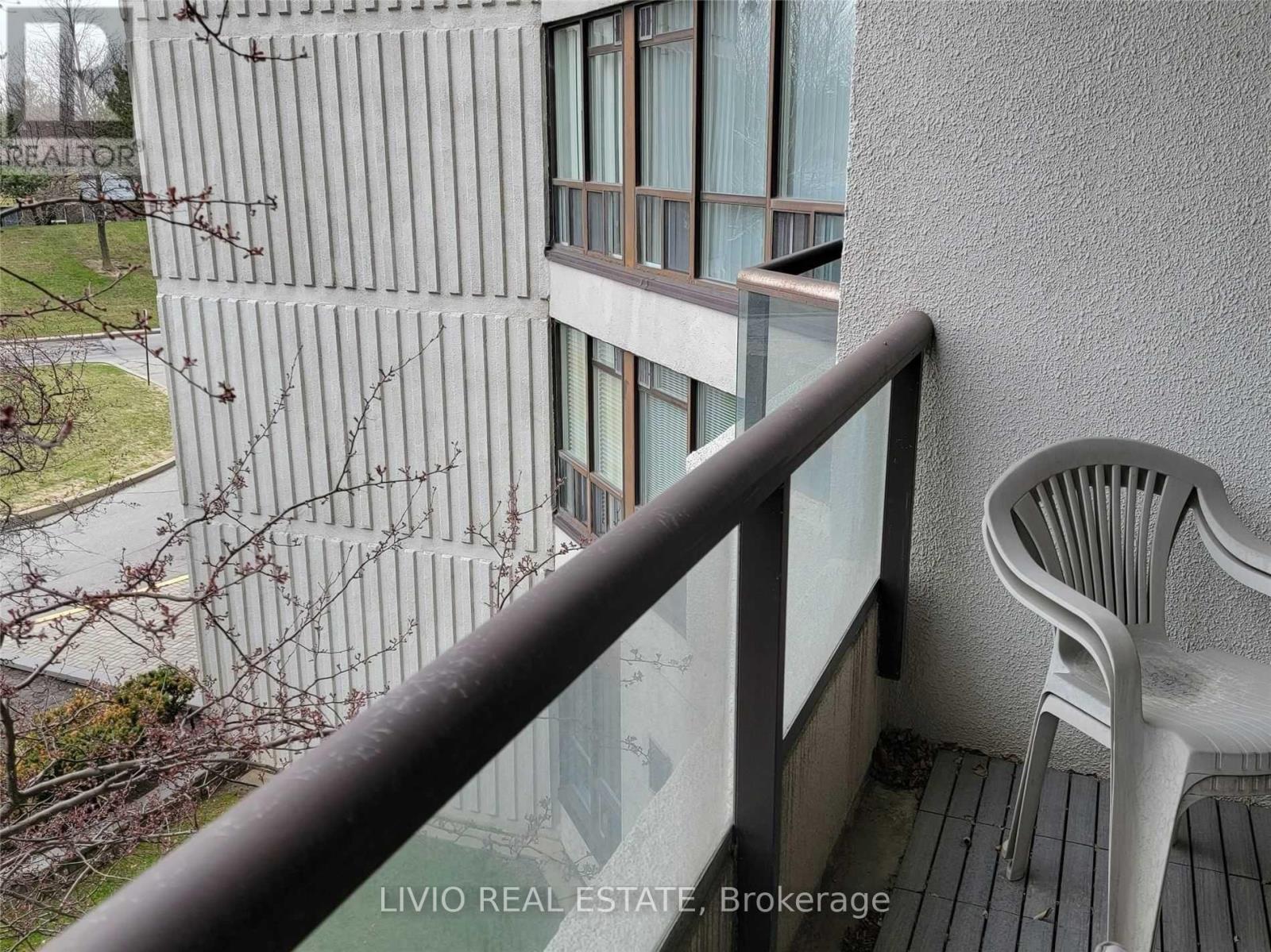 310 - 10 Laurelcrest Street, Brampton, Ontario  L6S 5Y3 - Photo 13 - W13769122
