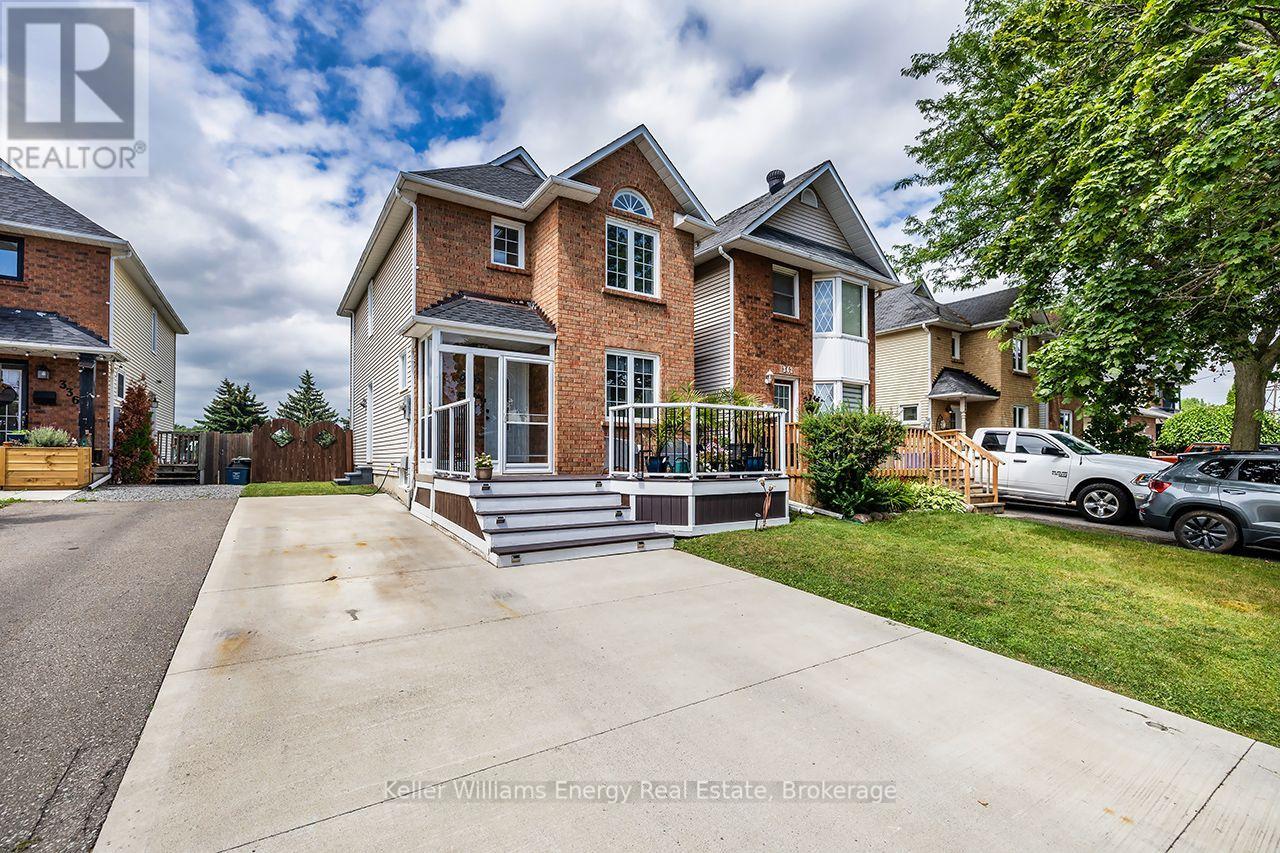 340 Pompano Court, Oshawa, Ontario  L1K 1M9 - Photo 3 - E13765648