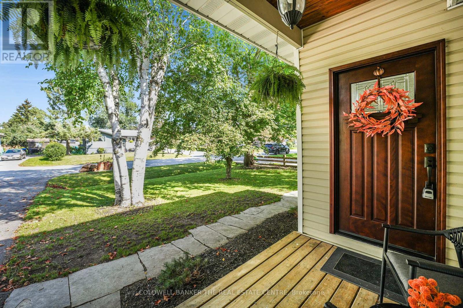 205 Sunset Crescent, Innisfil, Ontario  L9S 1J2 - Photo 5 - N13777562