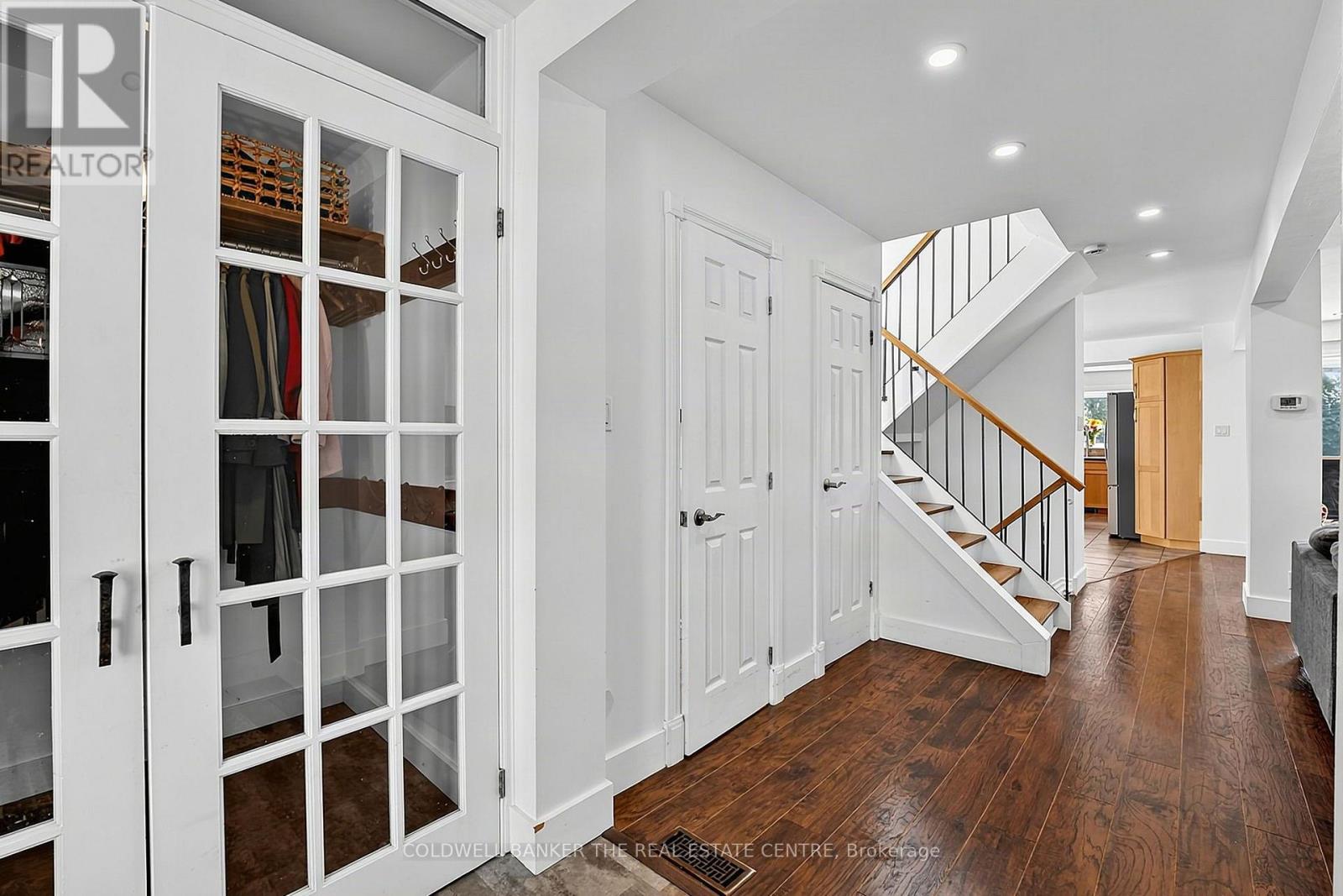 205 Sunset Crescent, Innisfil, Ontario  L9S 1J2 - Photo 6 - N13777562