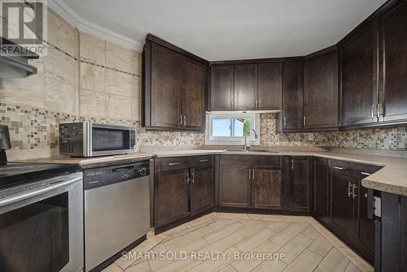 7 Elmwood Avenue, St. Catharines, Ontario  L2R 2T5 - Photo 16 - X13764262
