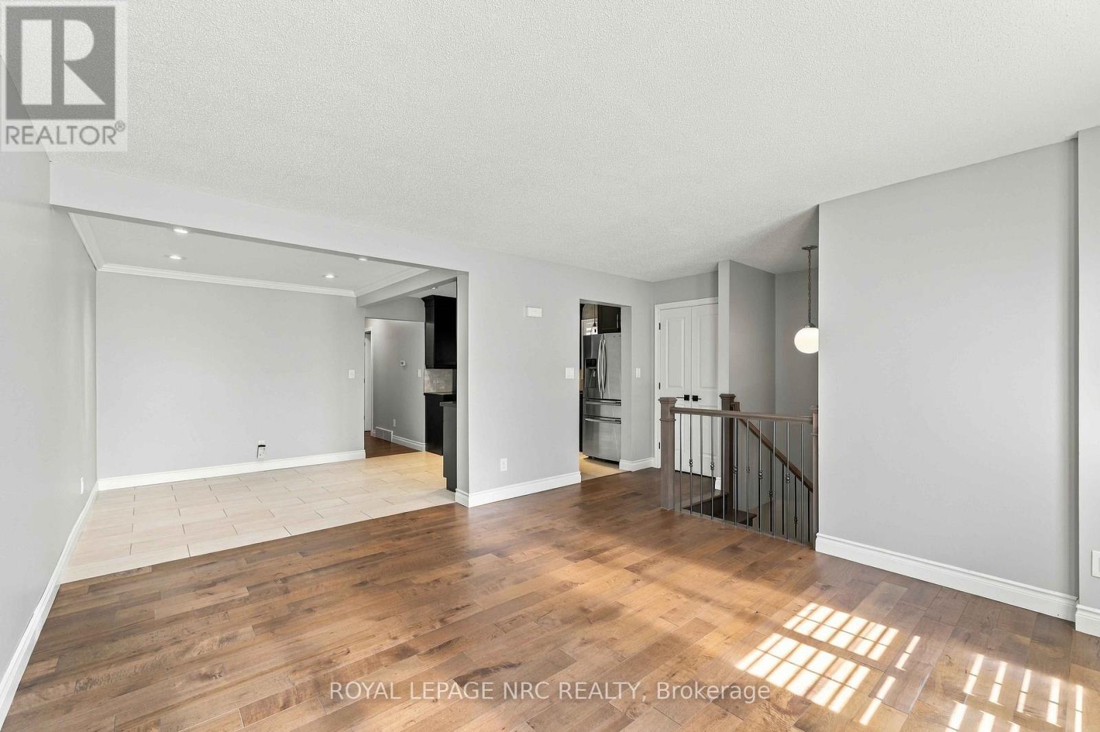 7689 Trackview Street, Niagara Falls, Ontario  L2H 2Z6 - Photo 10 - X13552330