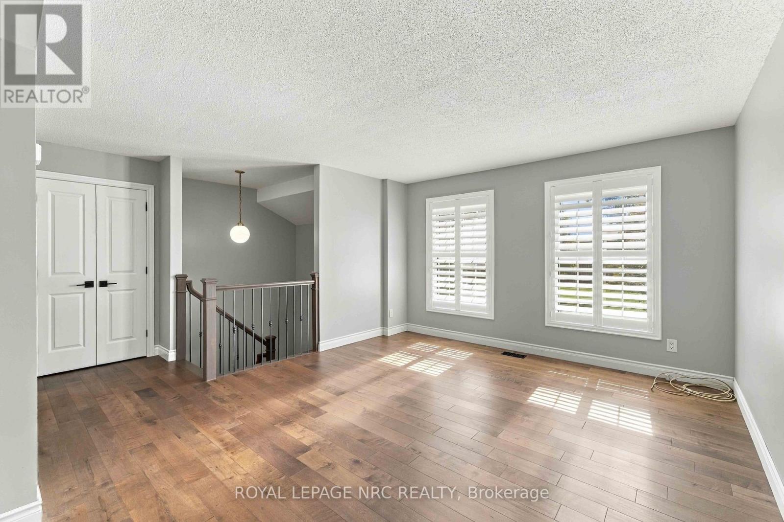 7689 Trackview Street, Niagara Falls, Ontario  L2H 2Z6 - Photo 11 - X13552330