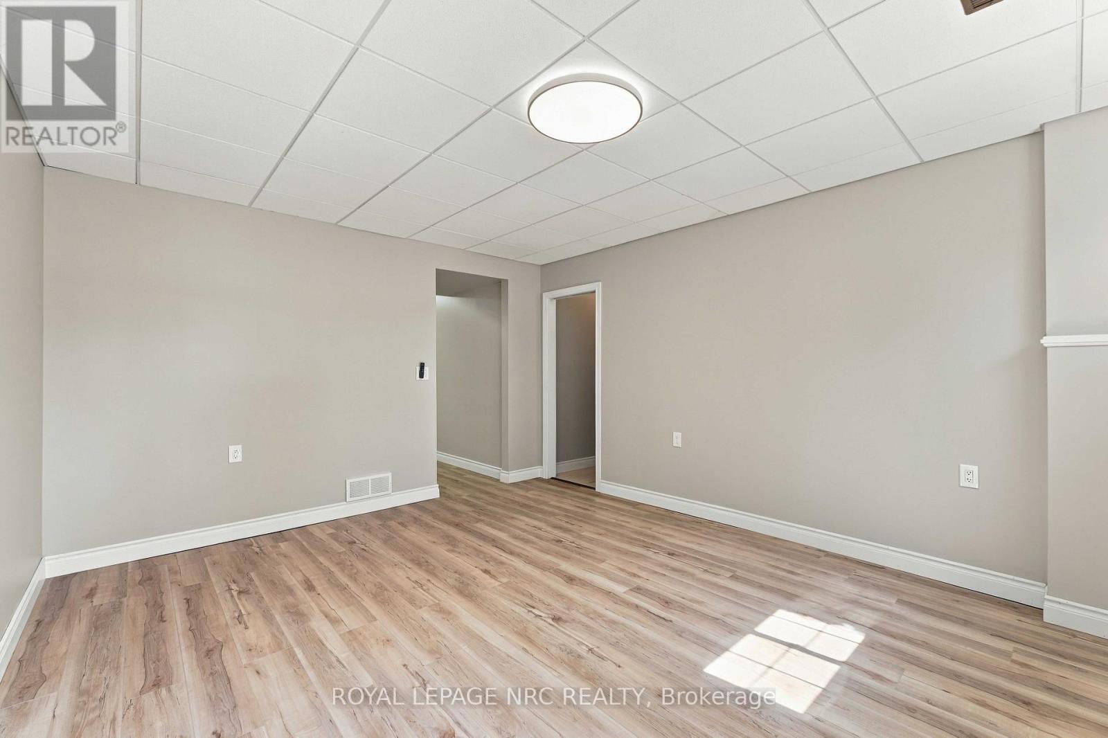 7689 Trackview Street, Niagara Falls, Ontario  L2H 2Z6 - Photo 29 - X13552330