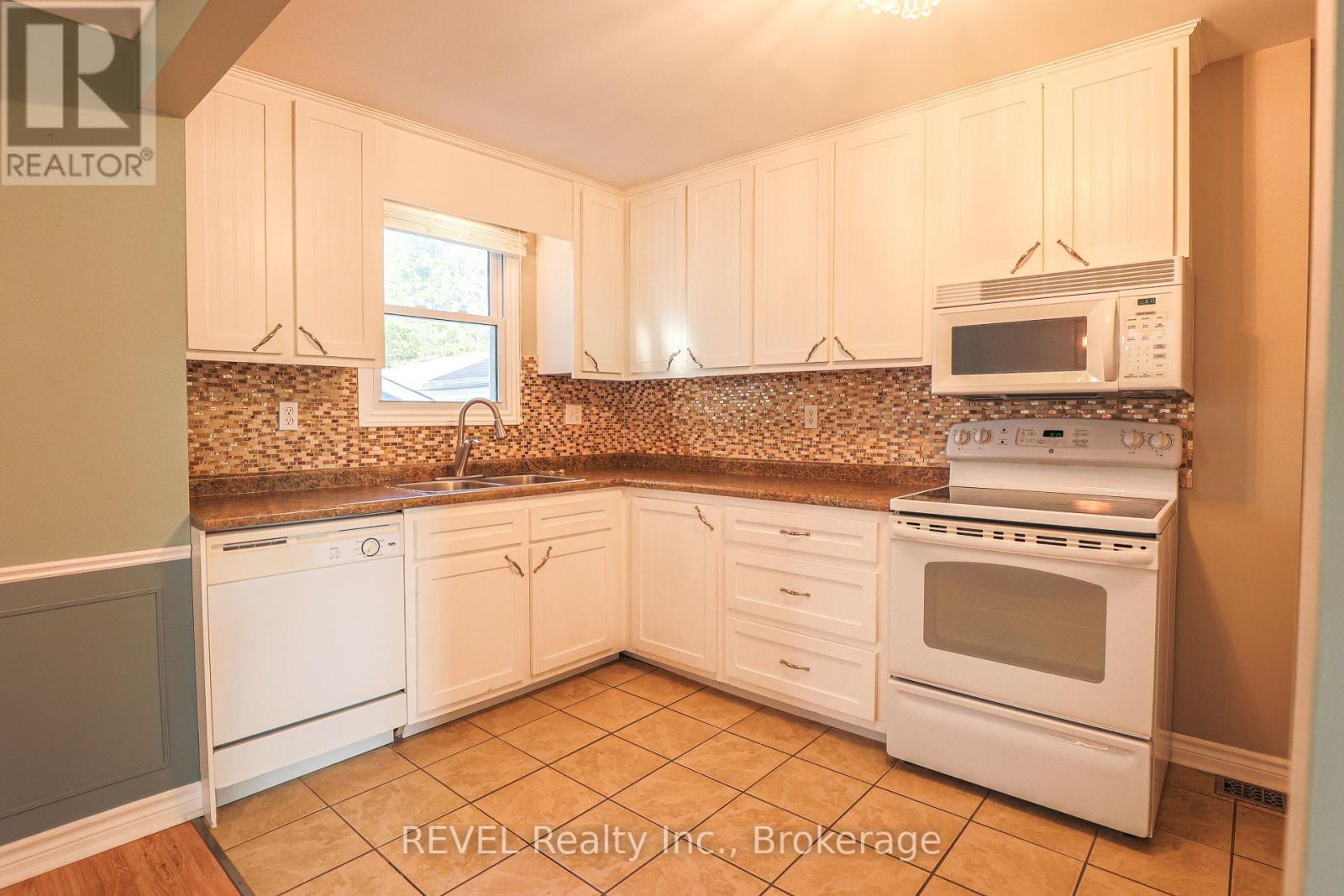 3 Victoria Street, St. Catharines, Ontario  L2S 2K8 - Photo 16 - X13777568