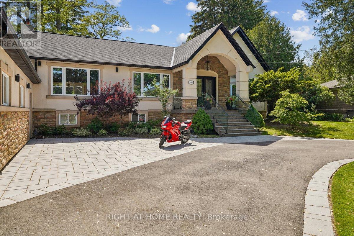 2090 Stonehouse Crescent, Mississauga, Ontario  L5H 3J1 - Photo 6 - W13777572