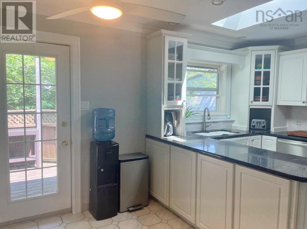 71 Douglas Drive, Bedford, Nova Scotia  B4A 3A3 - Photo 4 - 202623075