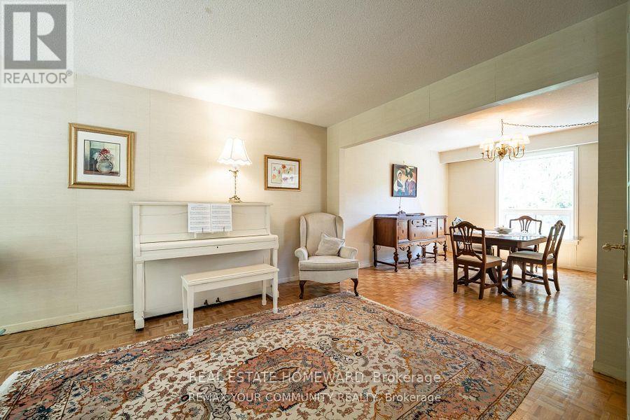 27 Drumern Crescent, Richmond Hill, Ontario  L4C 5H9 - Photo 6 - N13777582