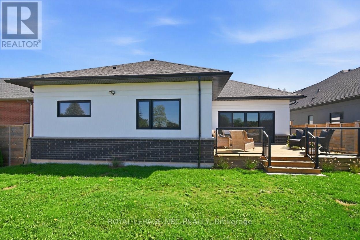 1007 Clare Avenue, Pelham, Ontario  L3C 3C2 - Photo 40 - X13777258