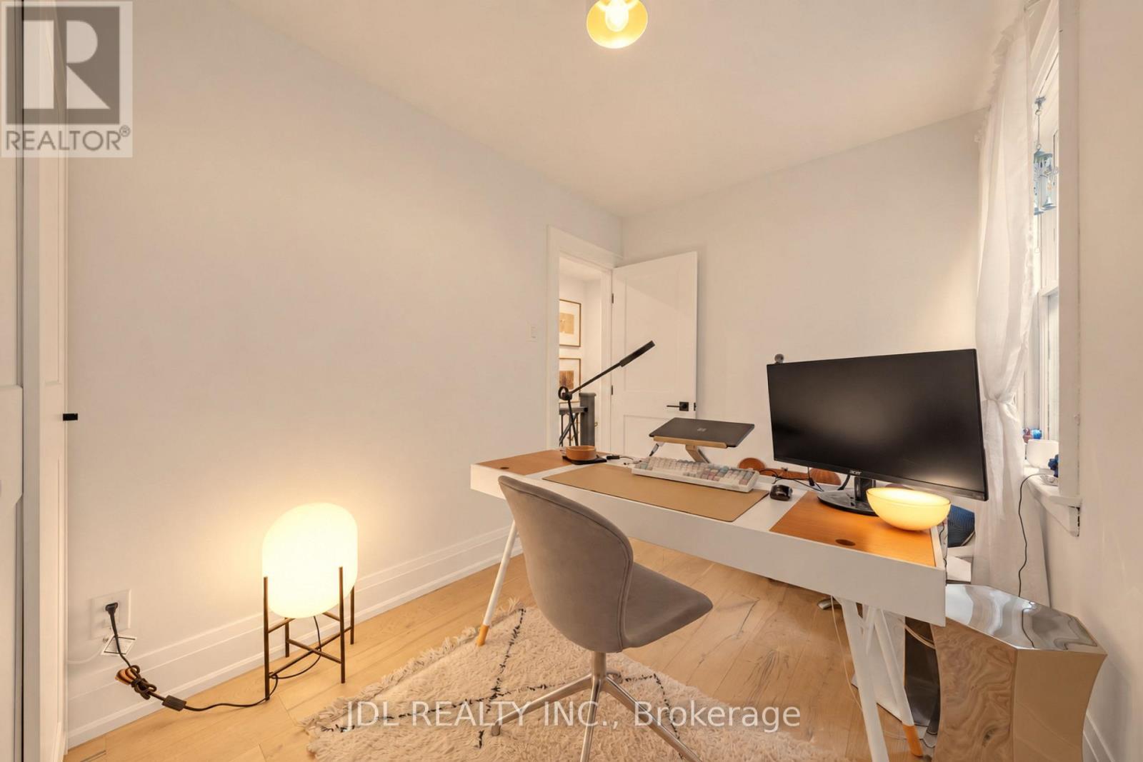 379 Scarborough Road, Toronto, Ontario  M4E 3N1 - Photo 28 - E13774734