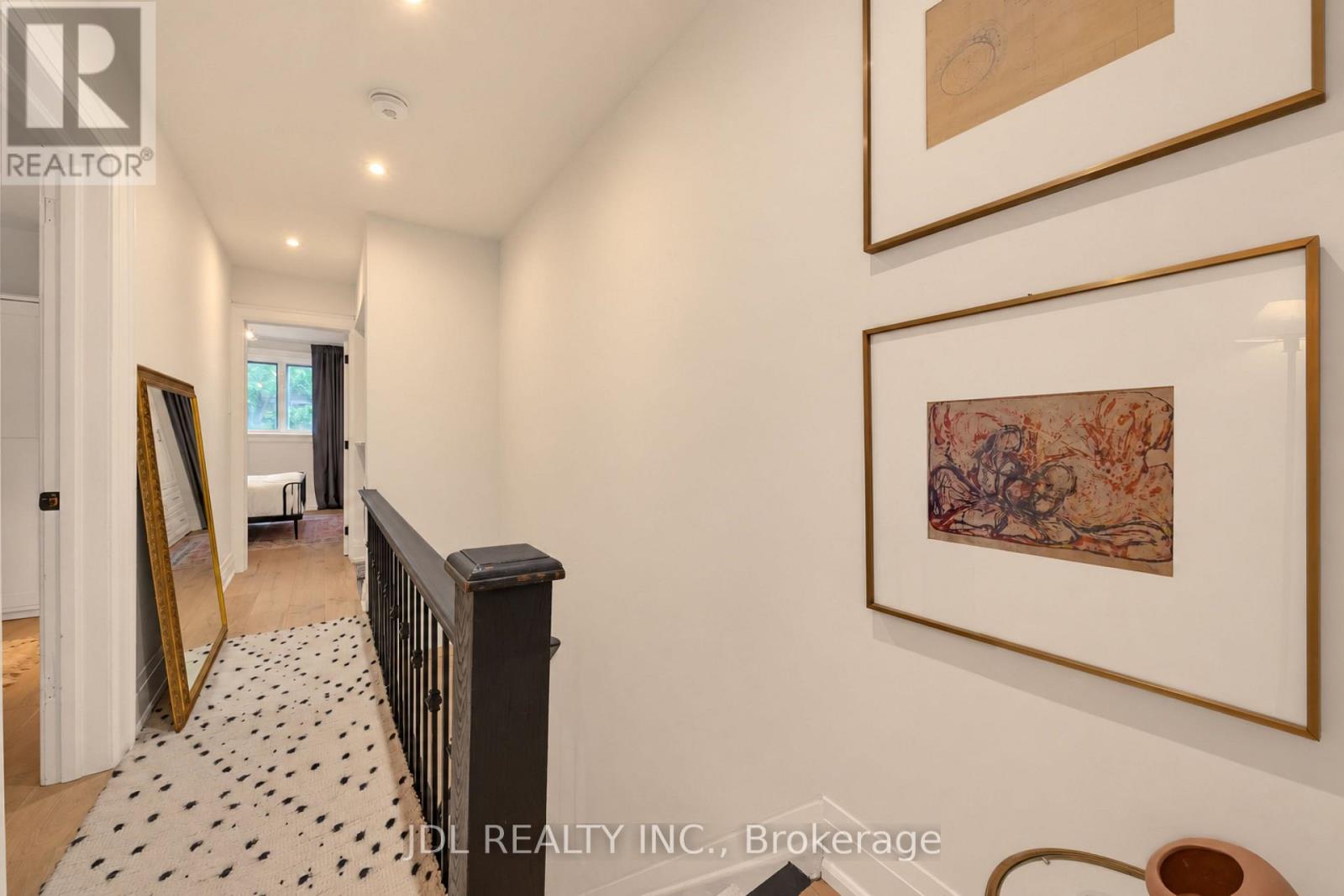 379 Scarborough Road, Toronto, Ontario  M4E 3N1 - Photo 25 - E13774734