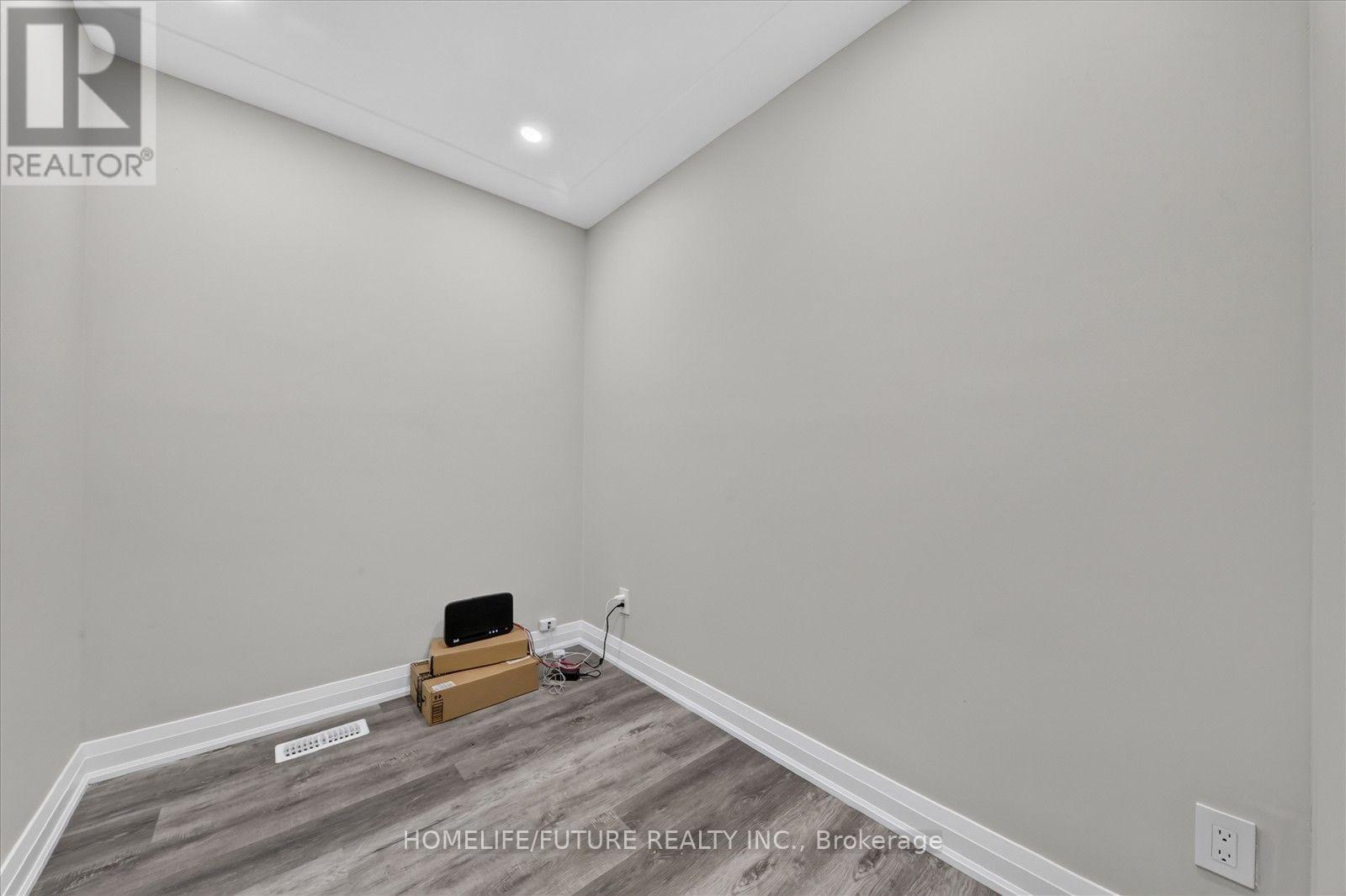 7 Cardill Crescent, Waterloo, Ontario  N2L 3Y7 - Photo 12 - X13733762