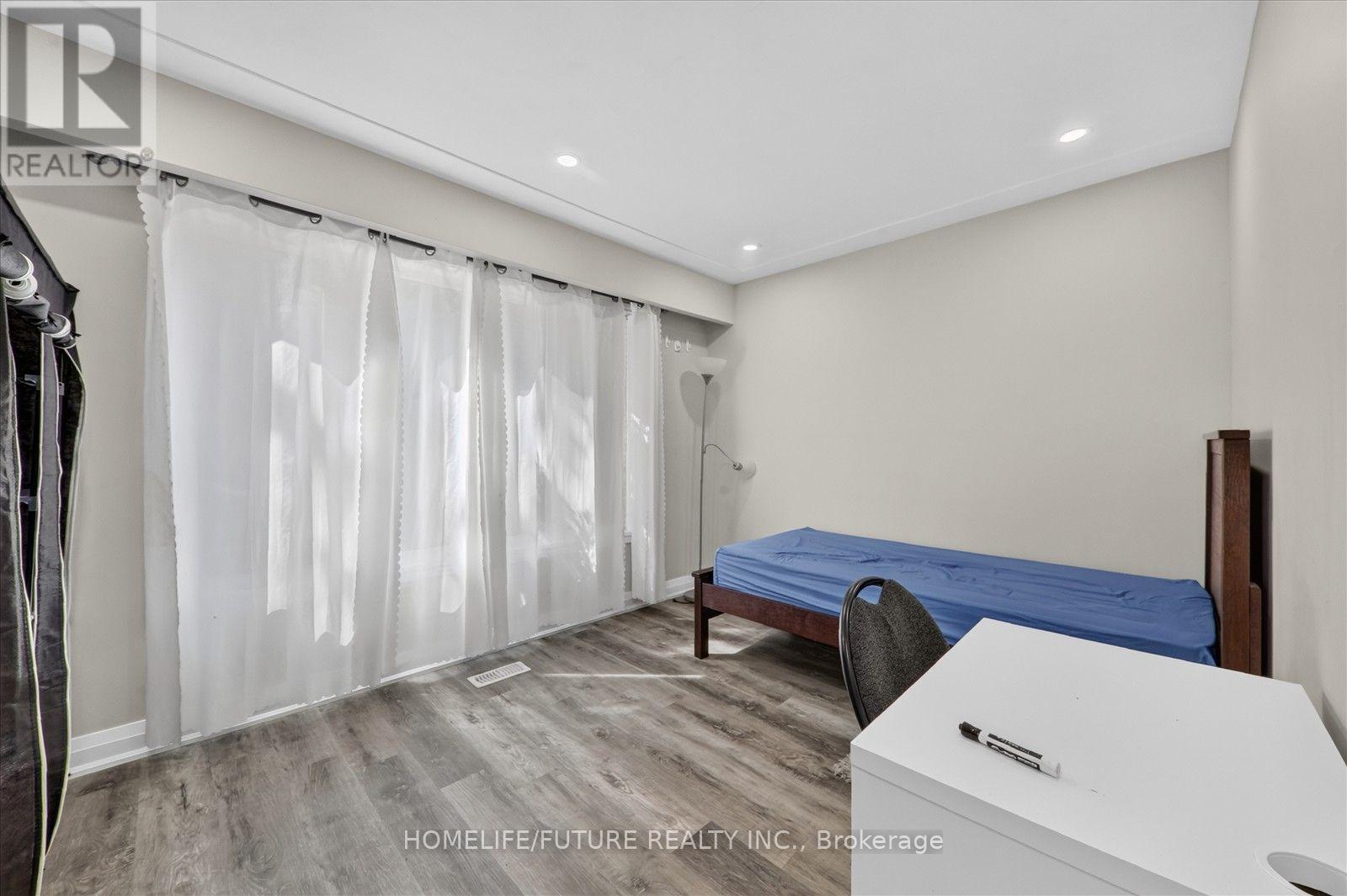 7 Cardill Crescent, Waterloo, Ontario  N2L 3Y7 - Photo 10 - X13733762