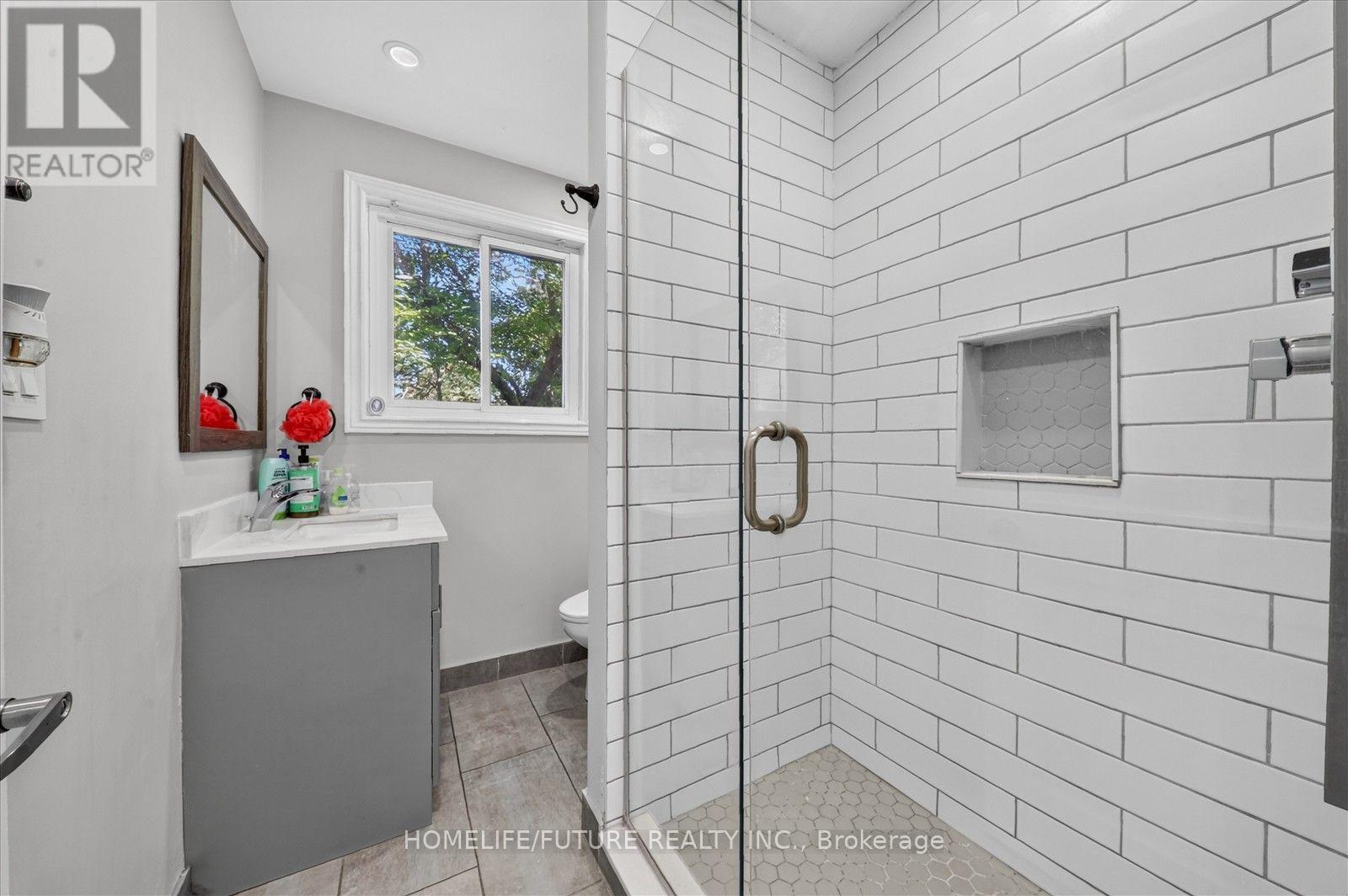 7 Cardill Crescent, Waterloo, Ontario  N2L 3Y7 - Photo 16 - X13733762