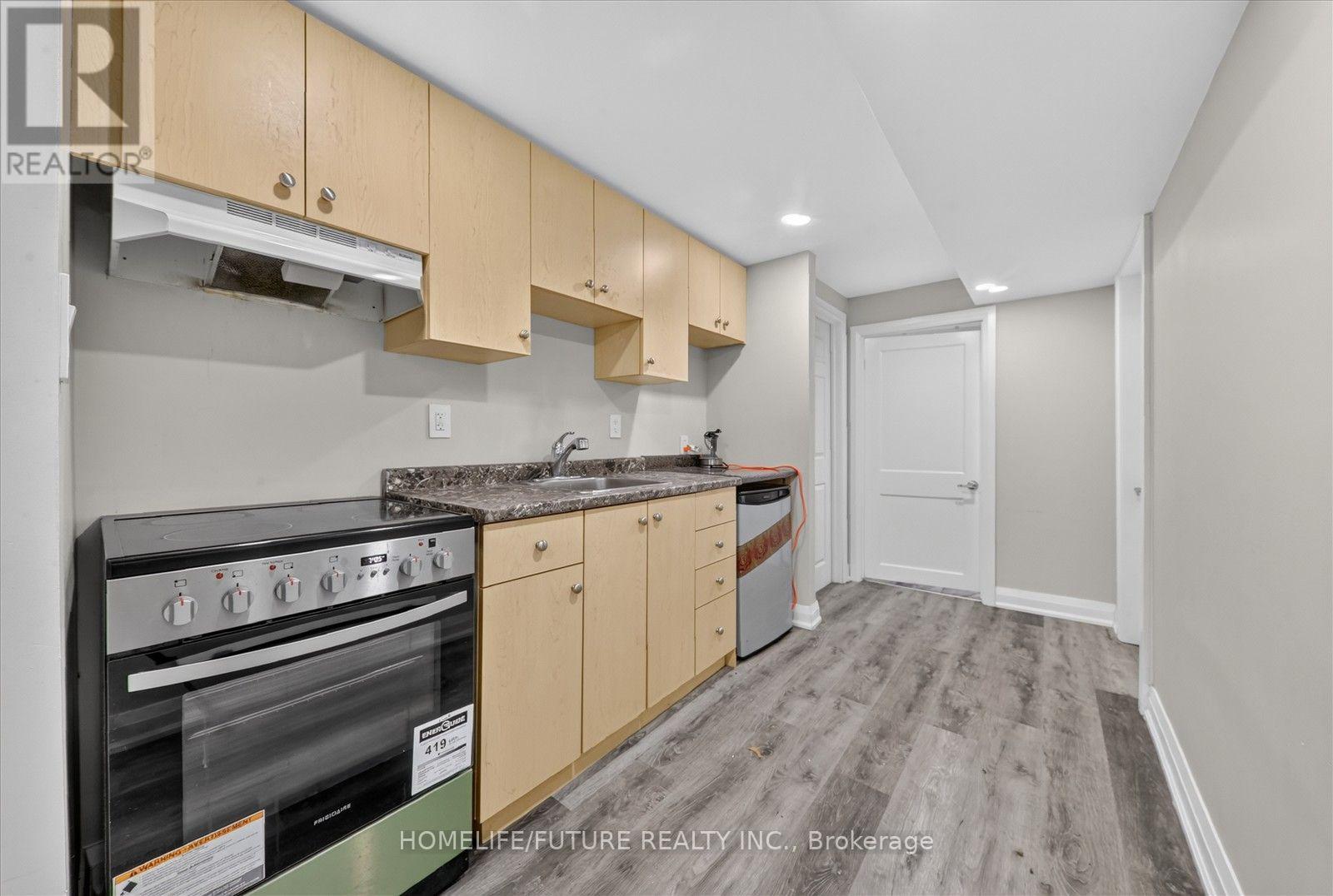 7 Cardill Crescent, Waterloo, Ontario  N2L 3Y7 - Photo 22 - X13733762