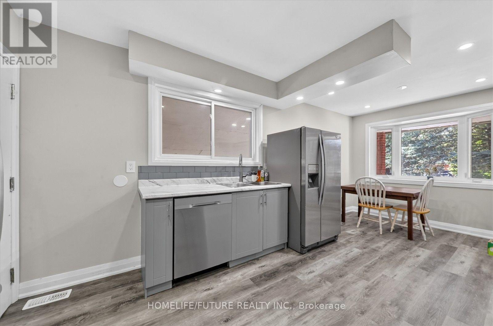 7 Cardill Crescent, Waterloo, Ontario  N2L 3Y7 - Photo 9 - X13733762