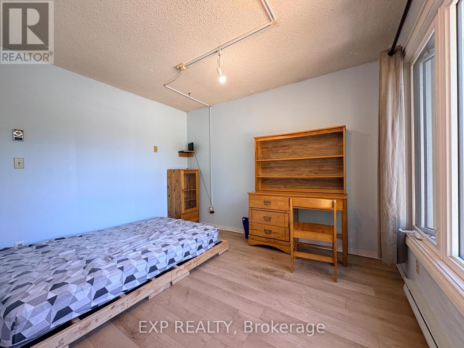 1 - 341 Geneva Street, St. Catharines, Ontario  L2N 2G3 - Photo 2 - X13777604