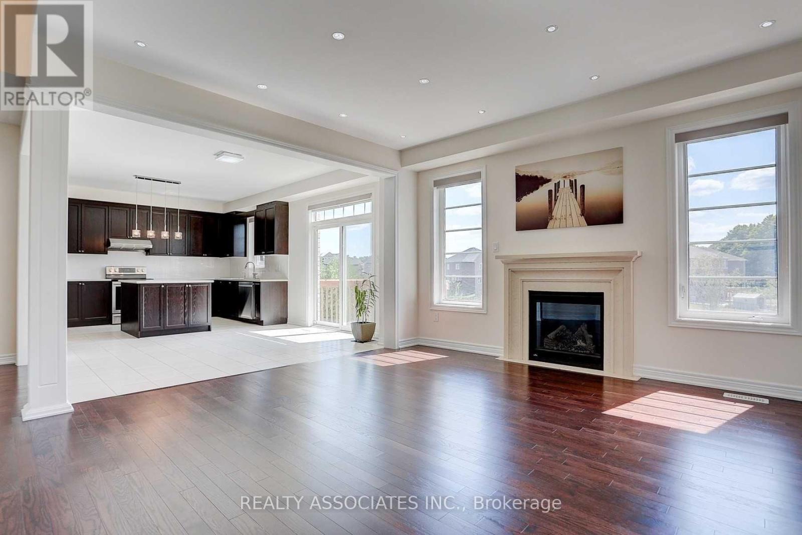 153 Roy Harper Avenue, Aurora, Ontario L4G 0V6 - Photo 13 - N13777608