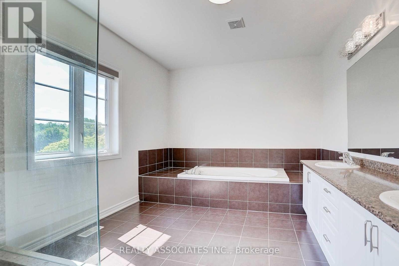 153 Roy Harper Avenue, Aurora, Ontario L4G 0V6 - Photo 24 - N13777608