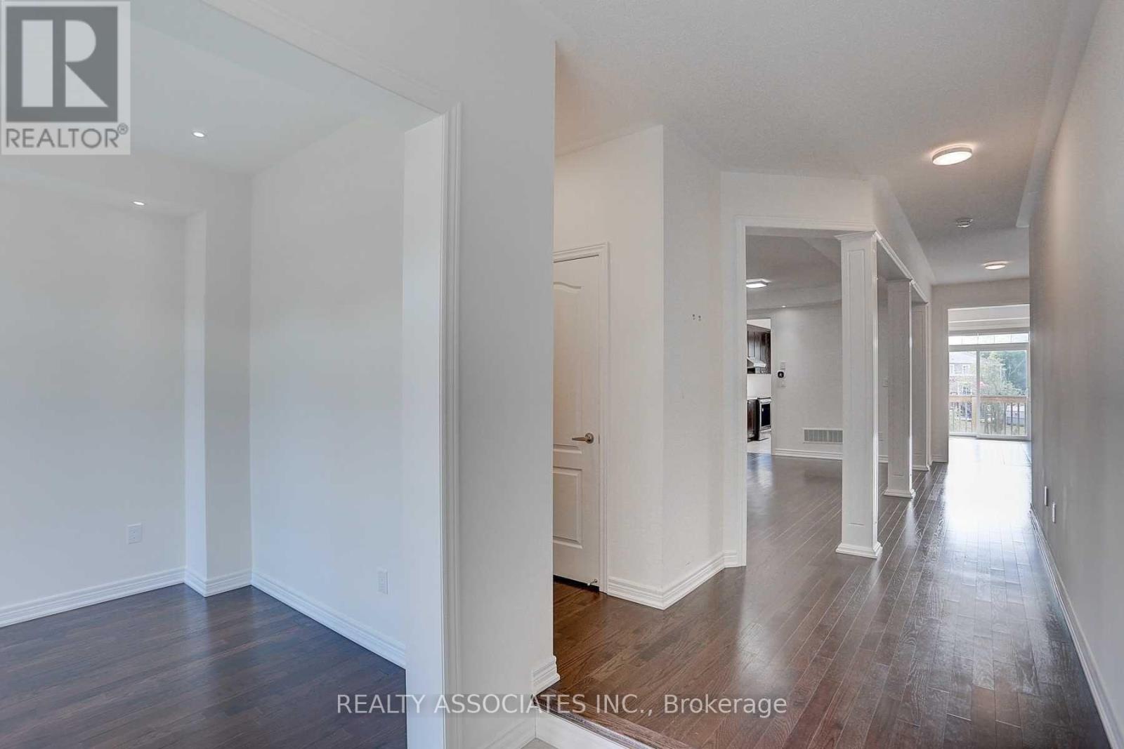 153 Roy Harper Avenue, Aurora, Ontario L4G 0V6 - Photo 4 - N13777608