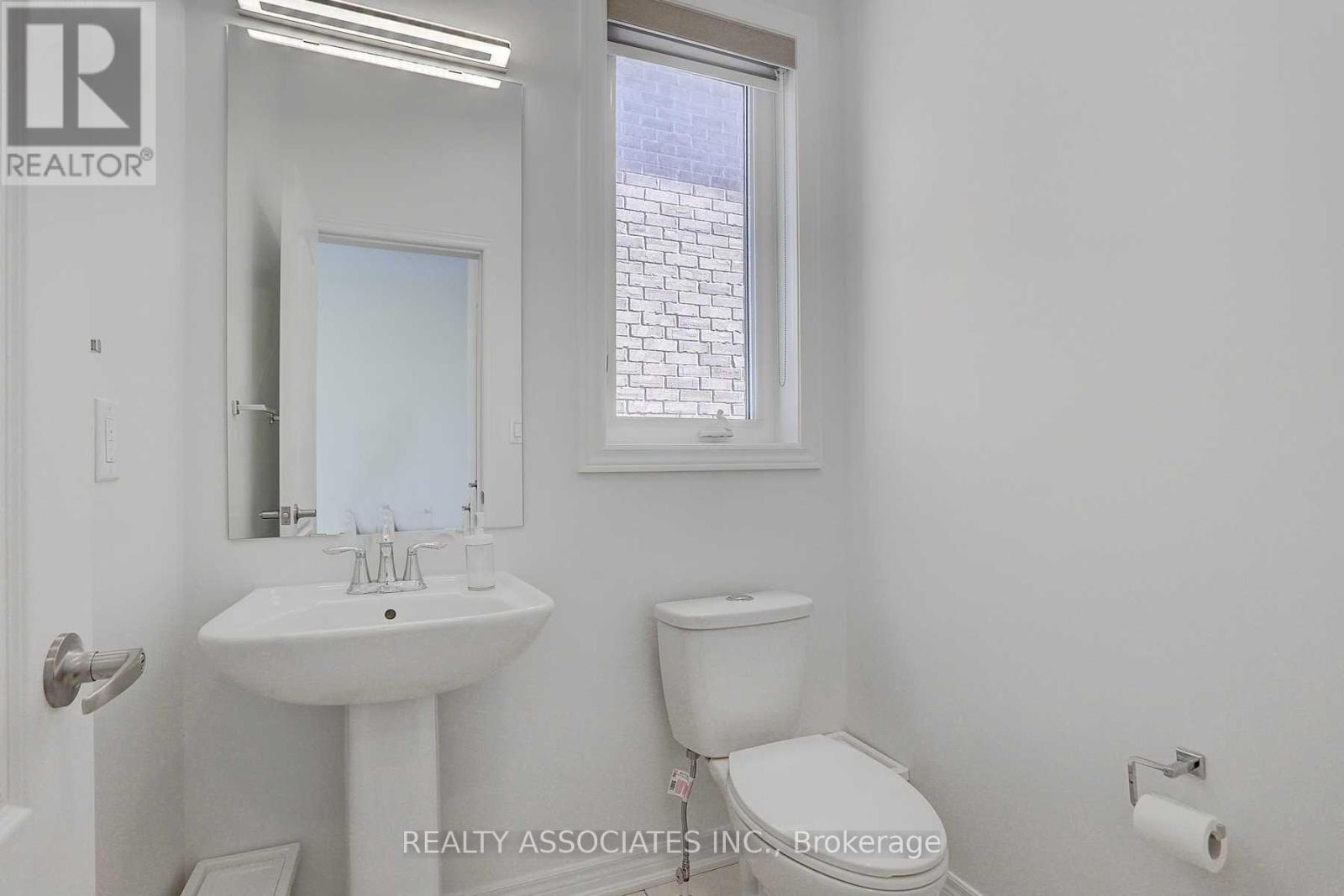 153 Roy Harper Avenue, Aurora, Ontario L4G 0V6 - Photo 5 - N13777608