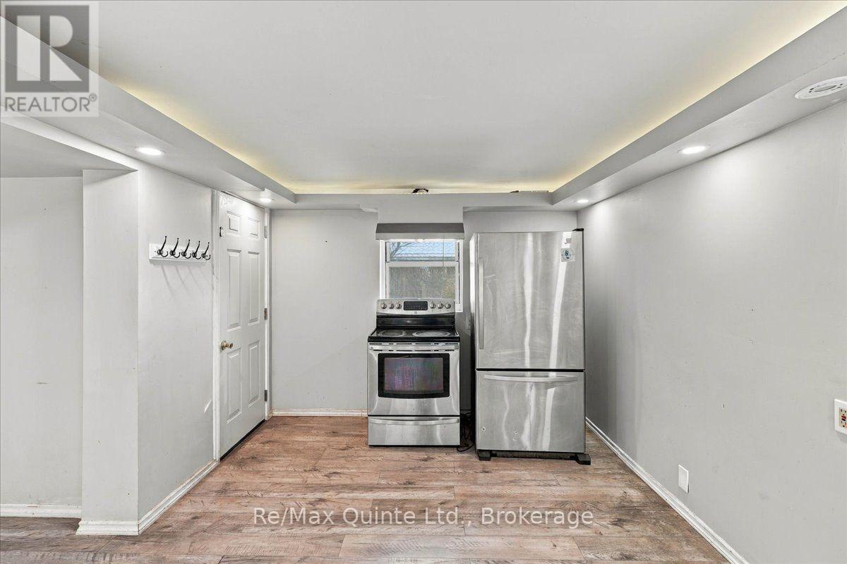 13 Boswell Street, Belleville, Ontario  K8P 3K7 - Photo 4 - X13776594
