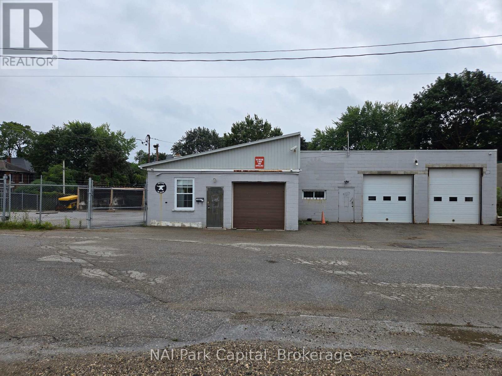 15 SMITH AVENUE, Guelph, Ontario