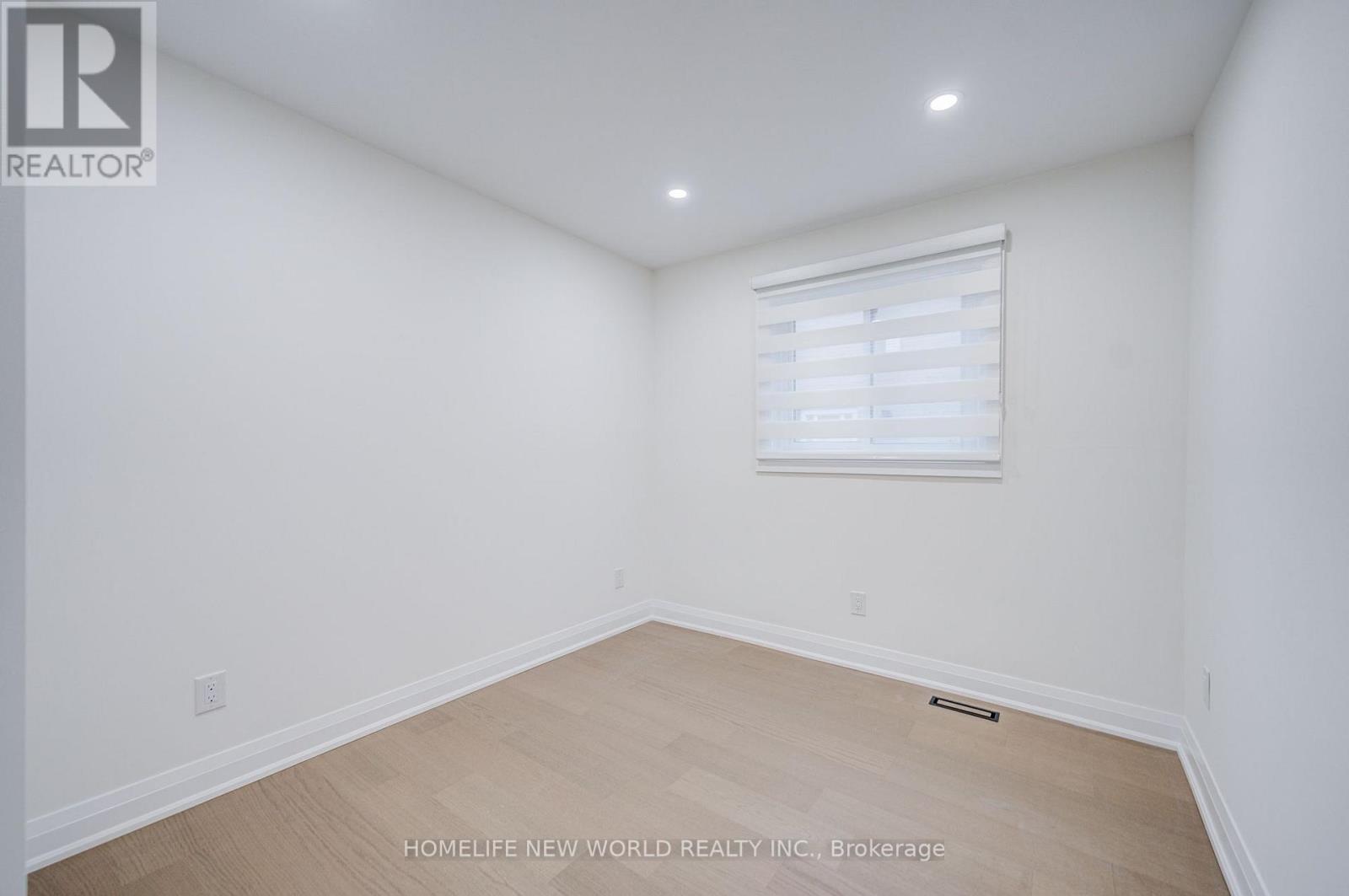 199 Harrowsmith Drive W, Mississauga, Ontario  L5R 1R8 - Photo 10 - W13777606