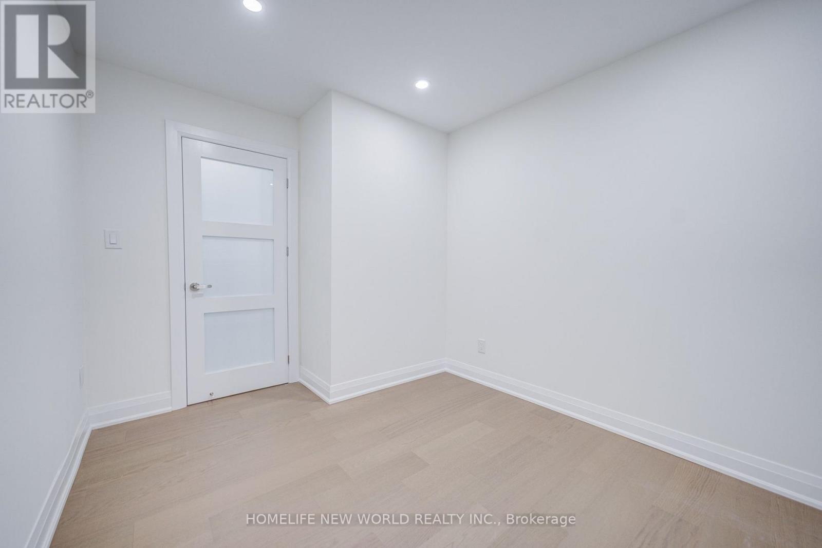 199 Harrowsmith Drive W, Mississauga, Ontario  L5R 1R8 - Photo 11 - W13777606