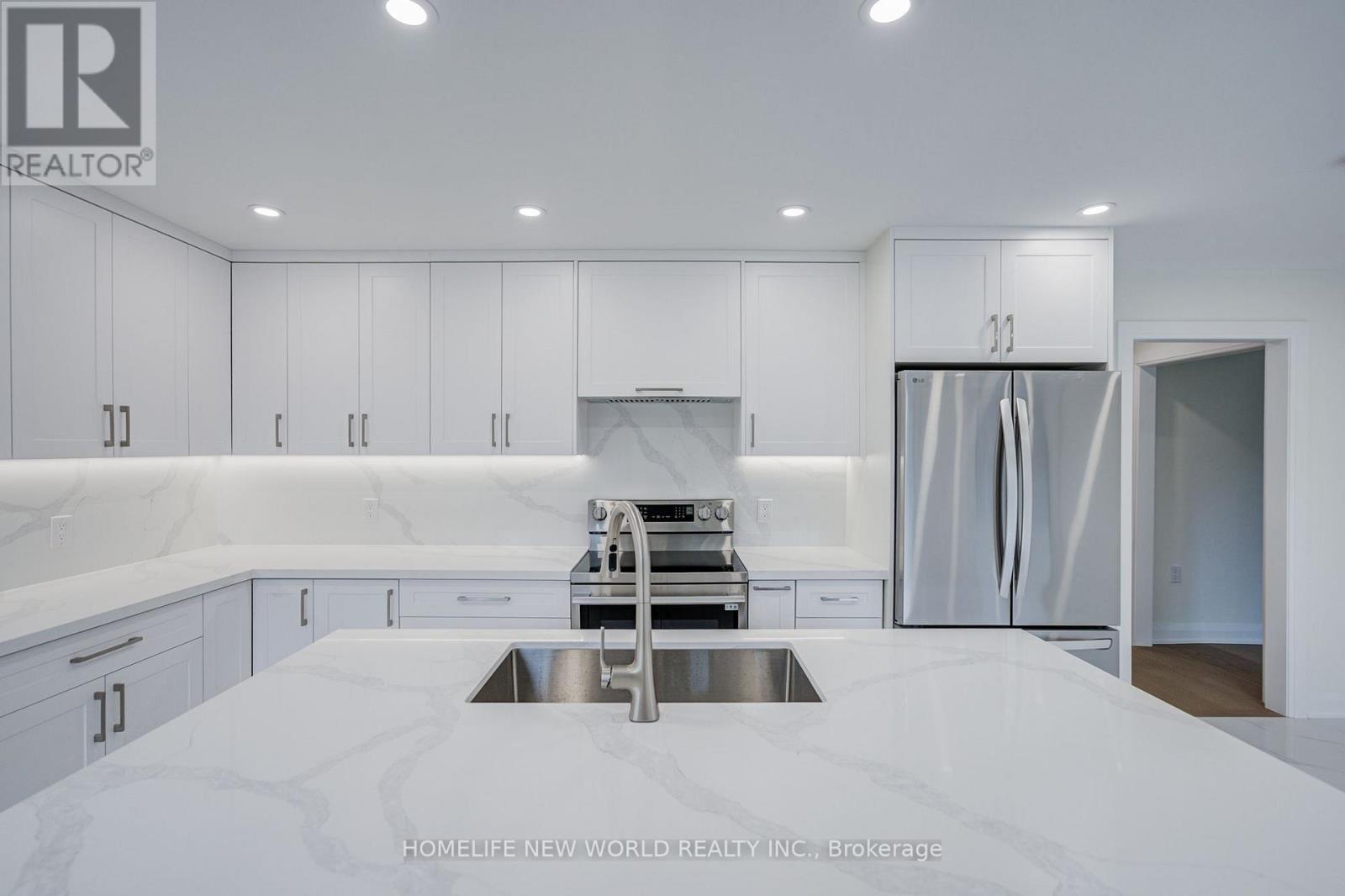199 Harrowsmith Drive W, Mississauga, Ontario  L5R 1R8 - Photo 17 - W13777606