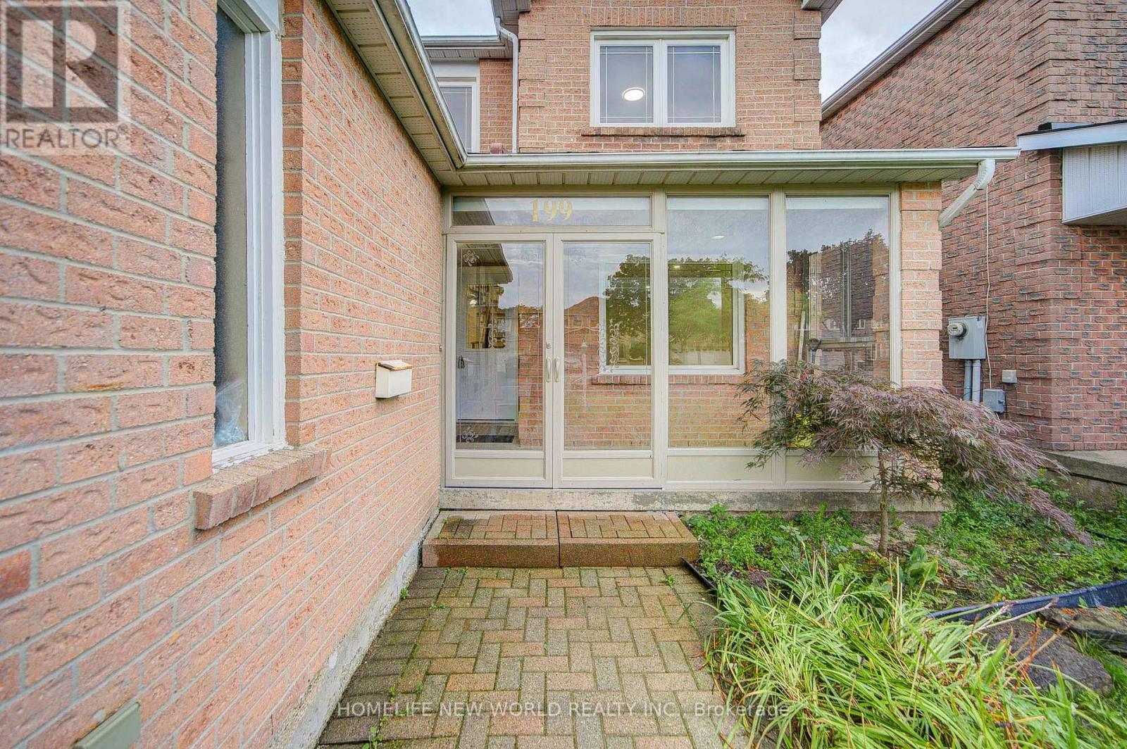 199 Harrowsmith Drive W, Mississauga, Ontario  L5R 1R8 - Photo 3 - W13777606