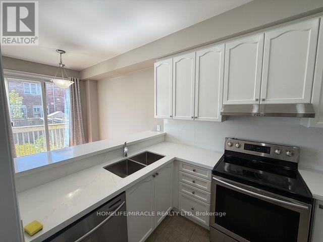48 Pendulum Circle, Brampton, Ontario  L6R 3N6 - Photo 13 - W13777622
