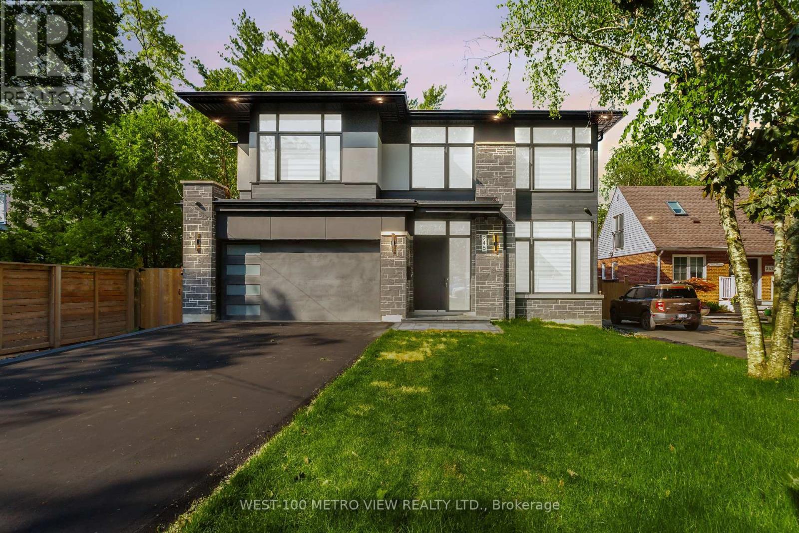 245 BRONTE ROAD, Oakville, Ontario