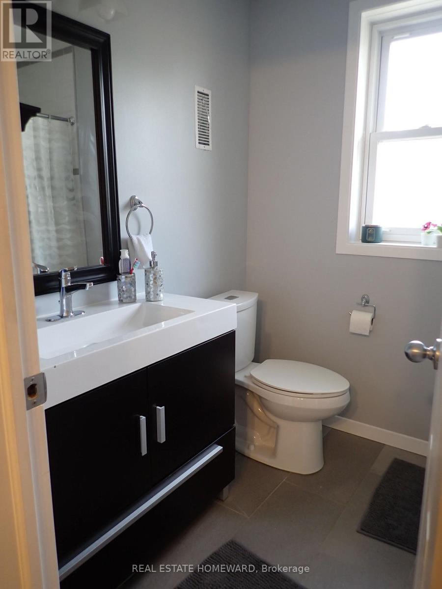 Front - 56 Perivale Crescent, Toronto, Ontario  M1J 2C3 - Photo 22 - E13622004