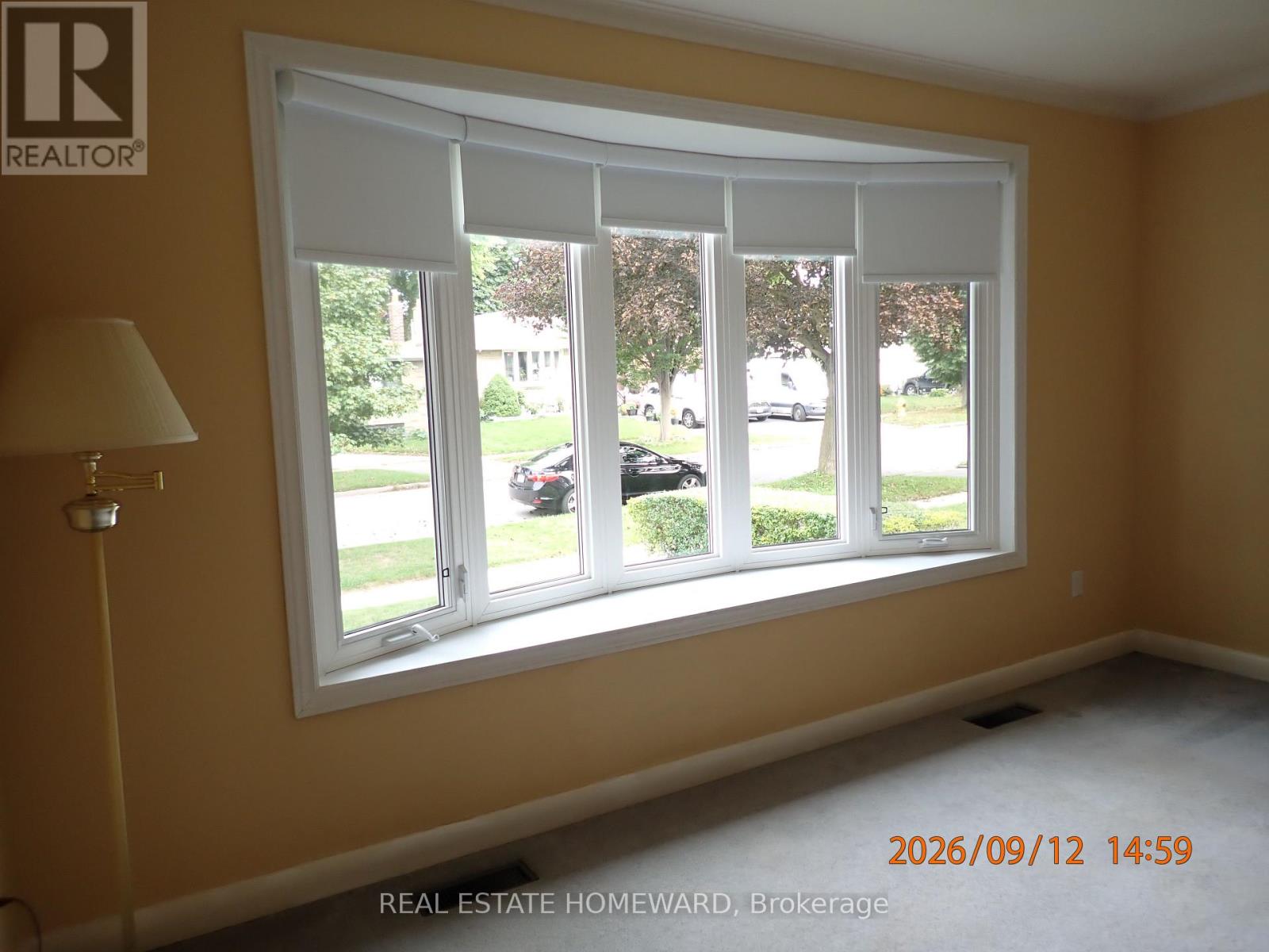 Front - 56 Perivale Crescent, Toronto, Ontario  M1J 2C3 - Photo 9 - E13622004