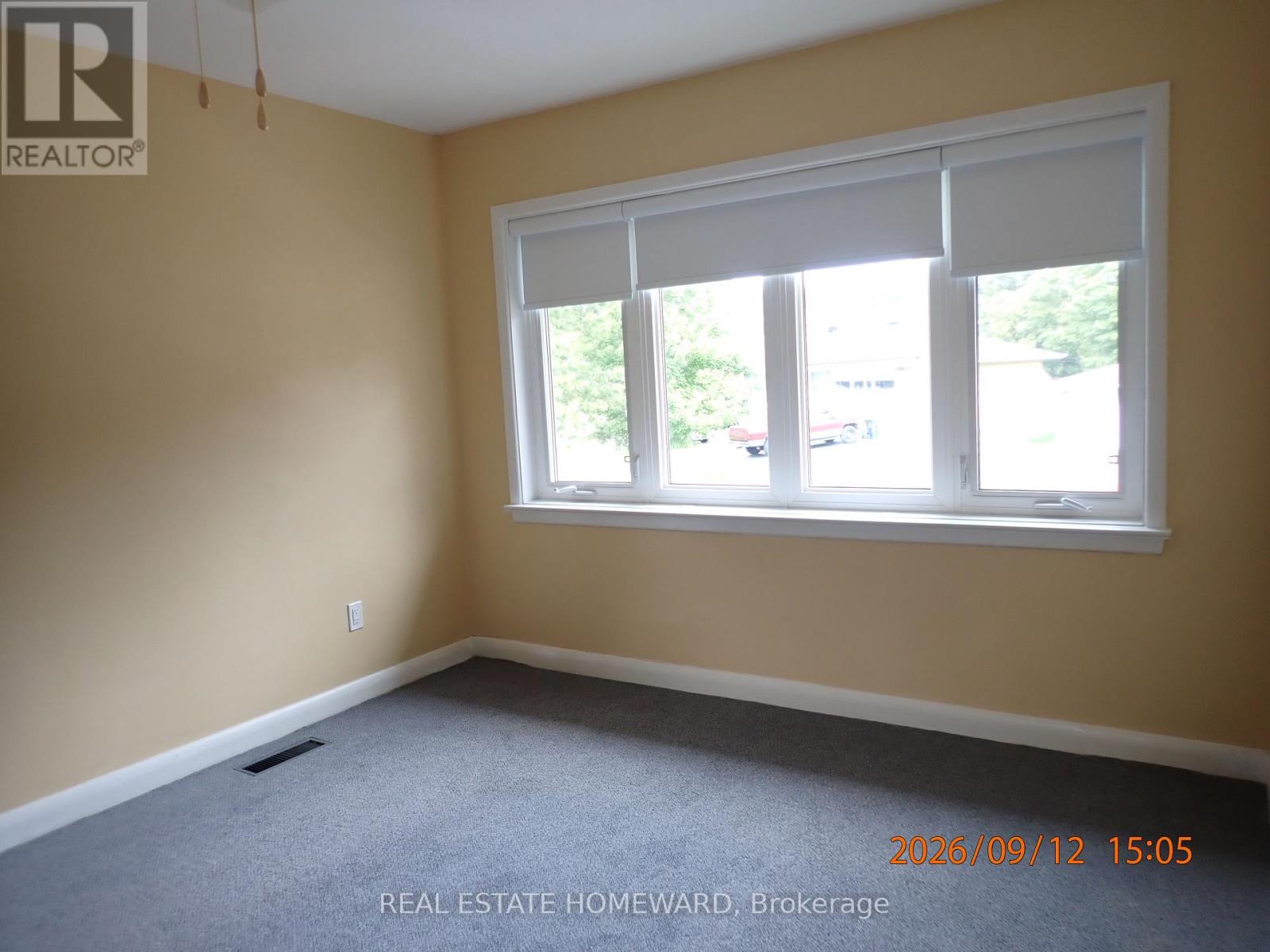 Front - 56 Perivale Crescent, Toronto, Ontario  M1J 2C3 - Photo 18 - E13622004