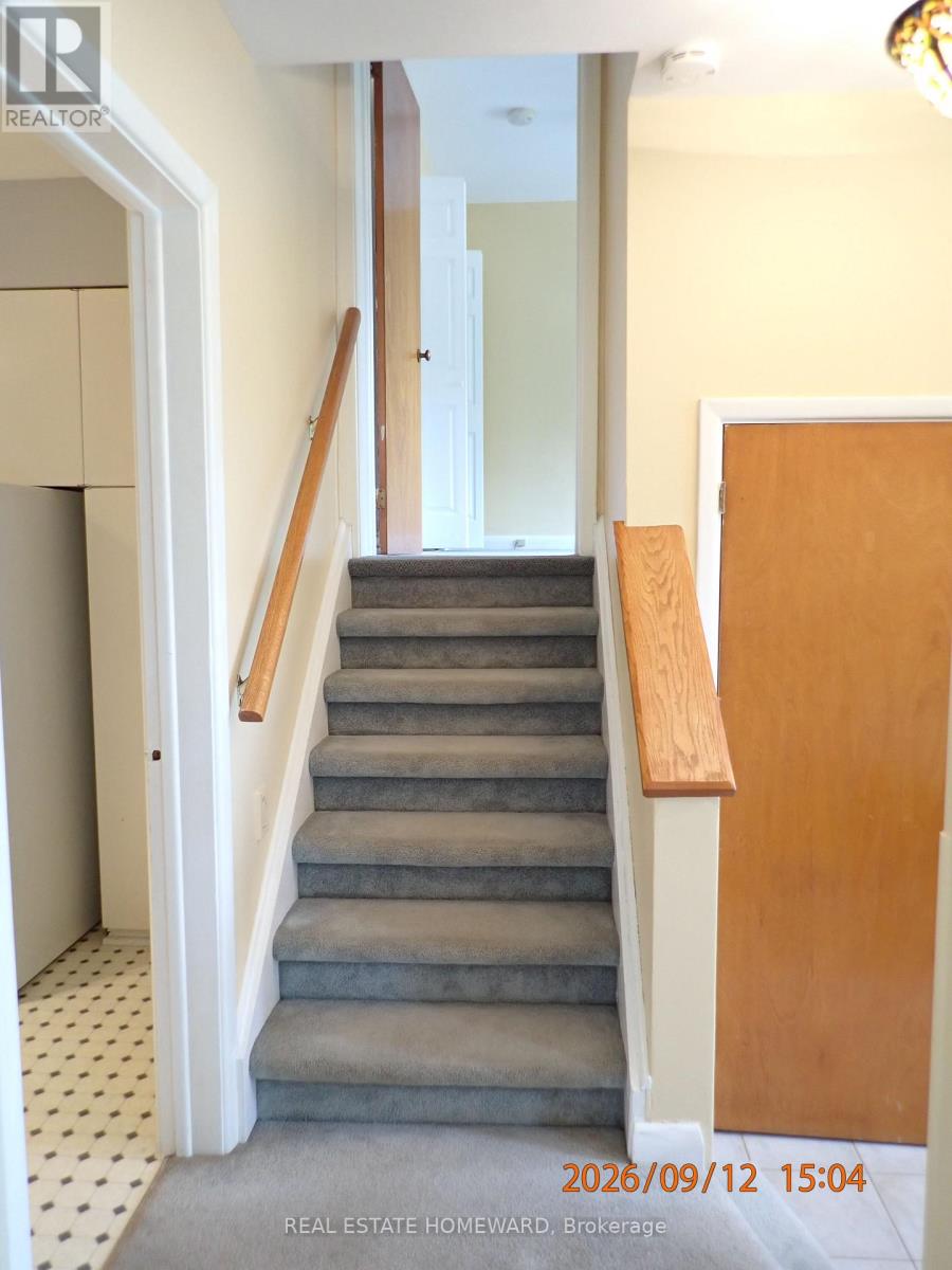 Front - 56 Perivale Crescent, Toronto, Ontario  M1J 2C3 - Photo 17 - E13622004