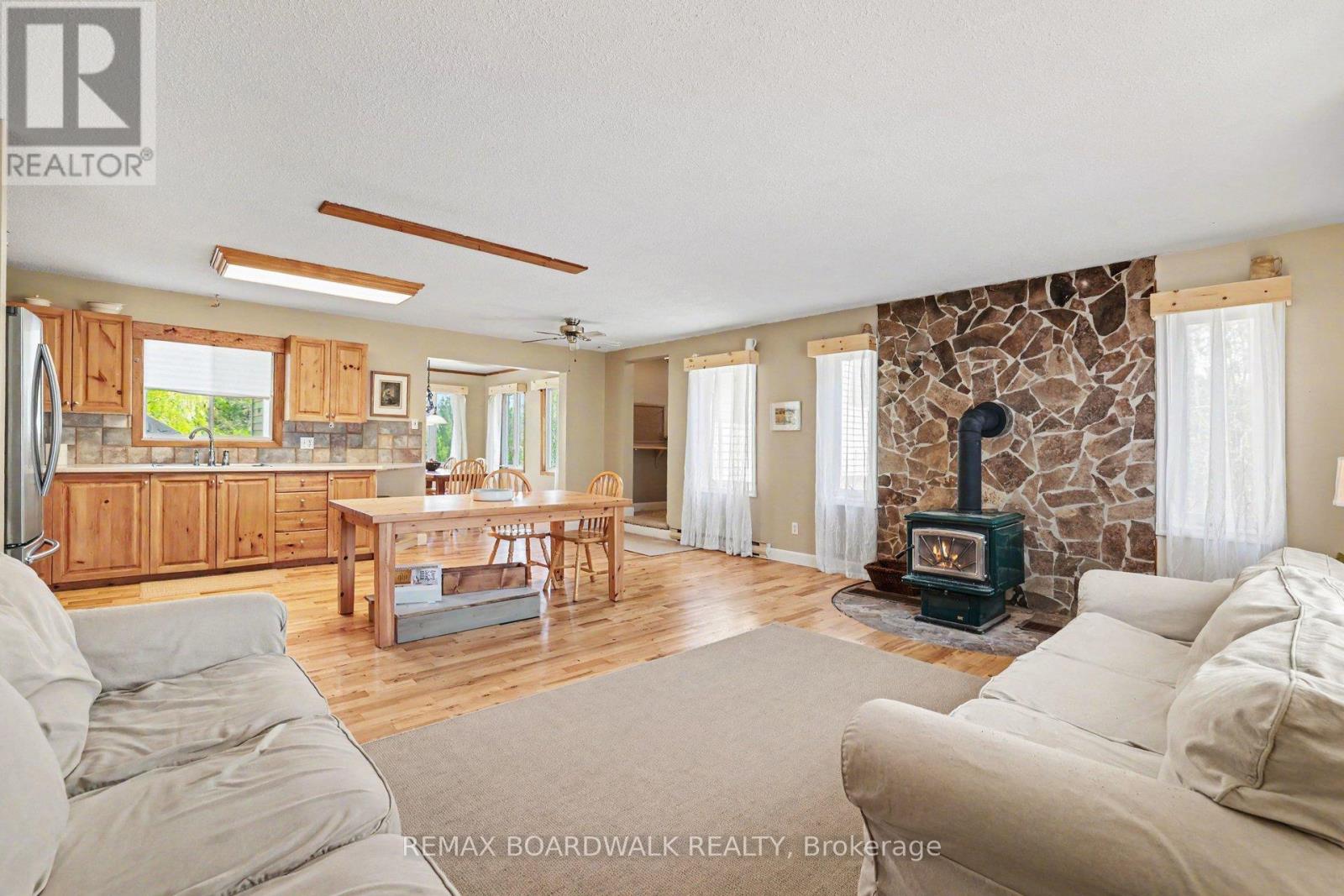 952 County 18 Road, North Grenville, Ontario  K0G 1S0 - Photo 4 - X13229370