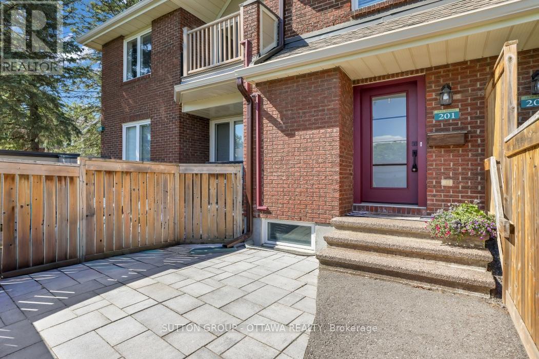 201 - 1835 Marsala Crescent, Ottawa, Ontario  K4A 2E5 - Photo 4 - X13777636
