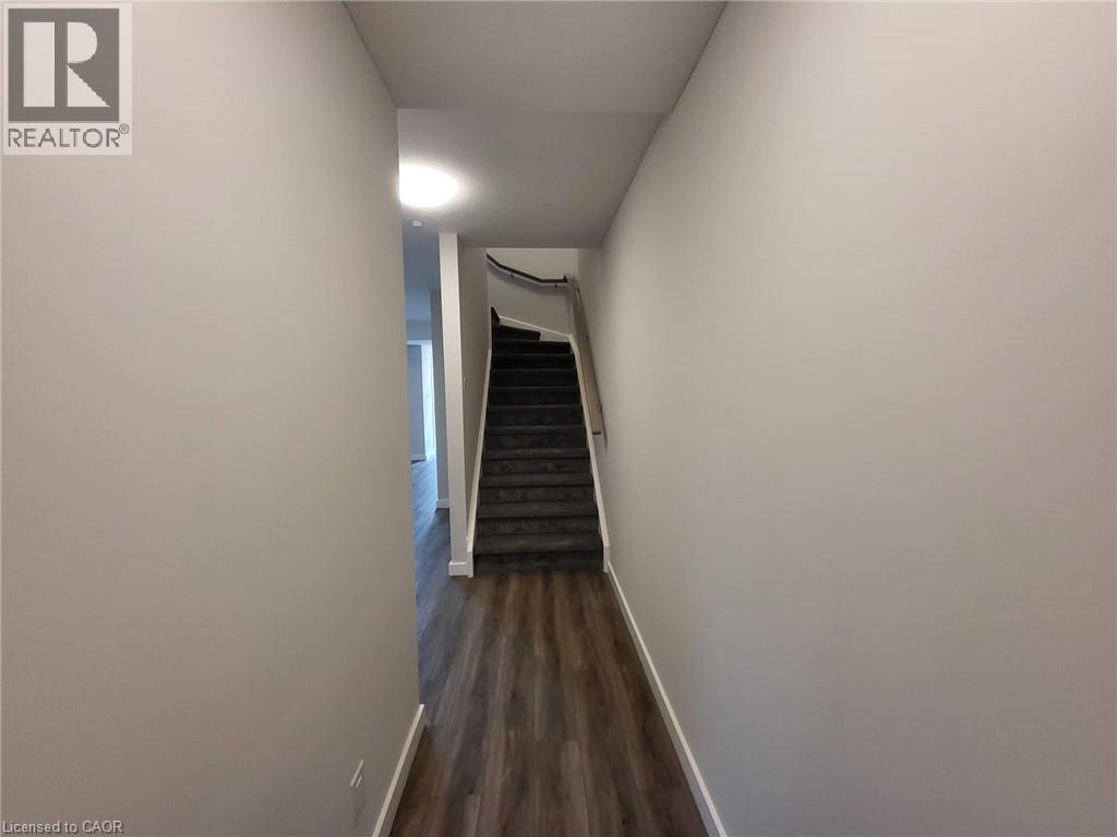 118 Gravel Ridge Trail Unit# C16, Kitchener, Ontario  N2E 0J5 - Photo 2 - 40862896