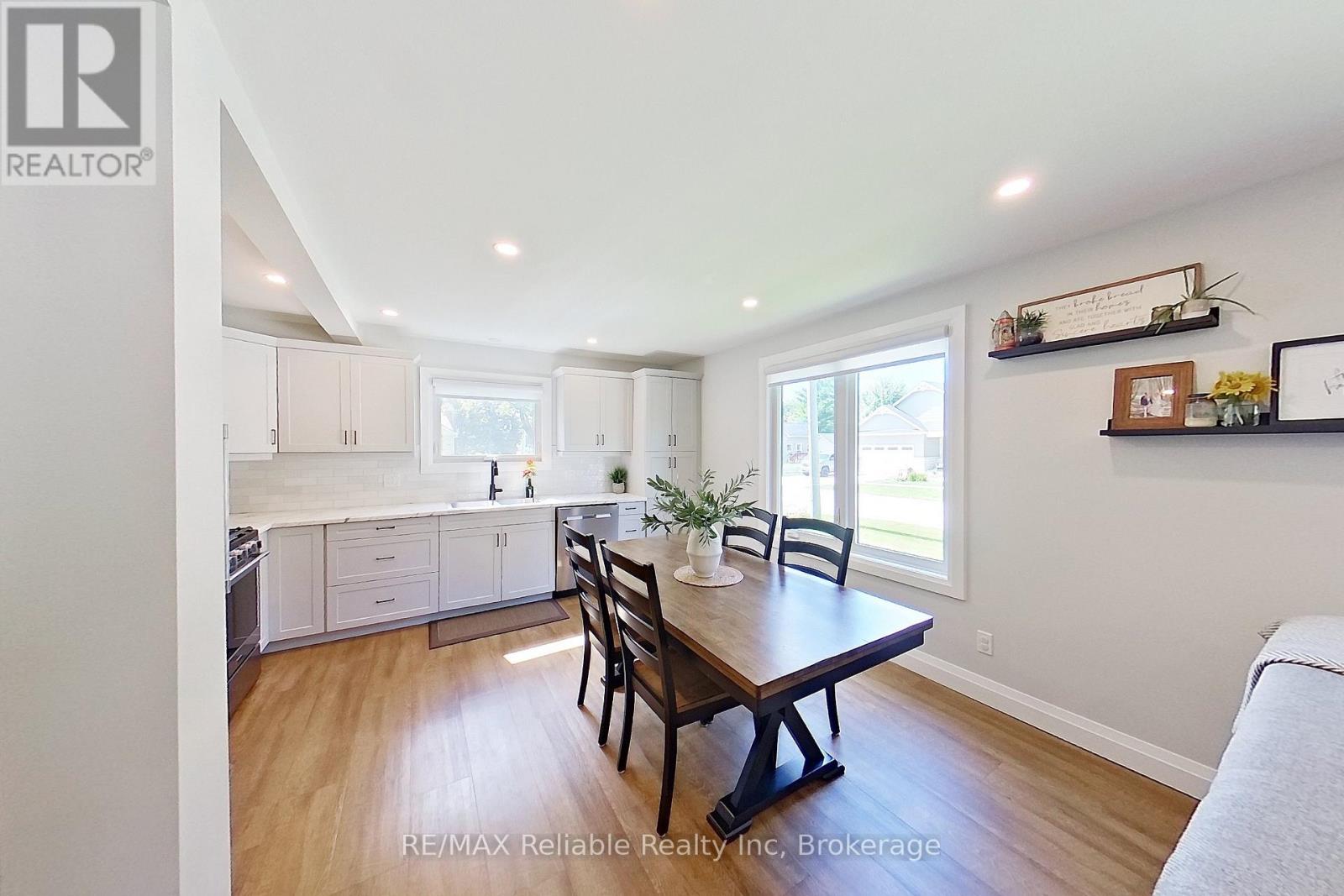 19 Bismark Street, Bluewater, Ontario  N0M 2T0 - Photo 15 - X13777634
