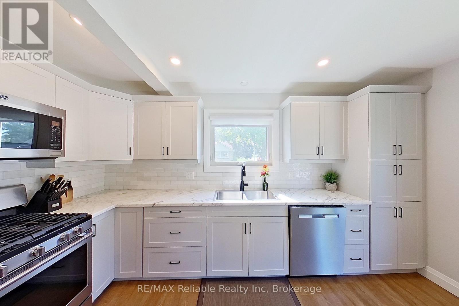 19 Bismark Street, Bluewater, Ontario  N0M 2T0 - Photo 17 - X13777634