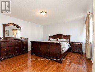 5936 Whitehorn Avenue, Mississauga, Ontario  L5V 2Y8 - Photo 10 - W13777630