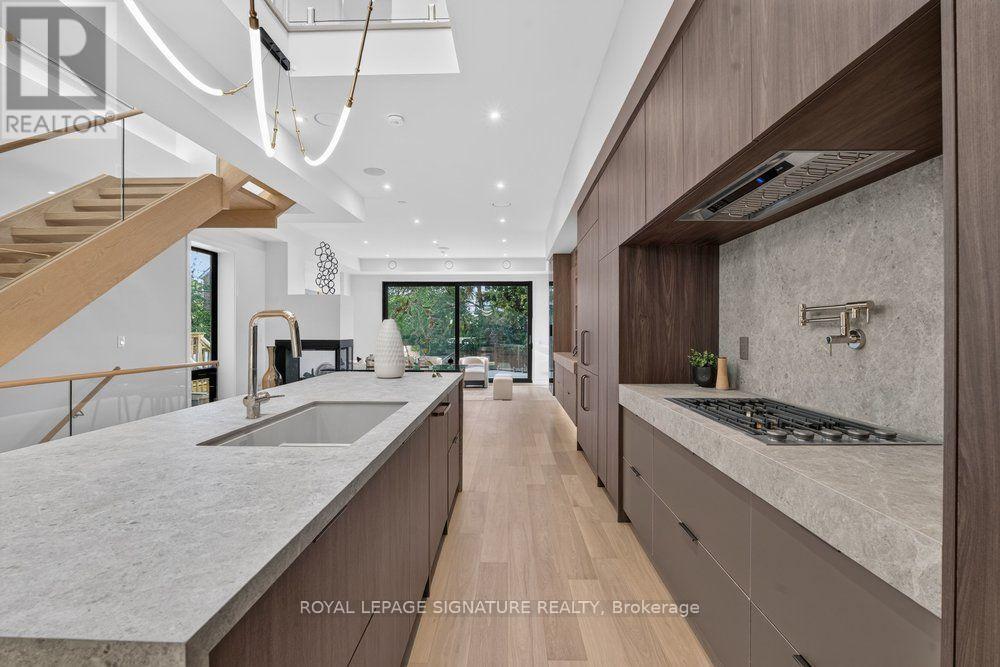 34 Northview Avenue, Toronto, Ontario  M1N 1W1 - Photo 11 - E13765234