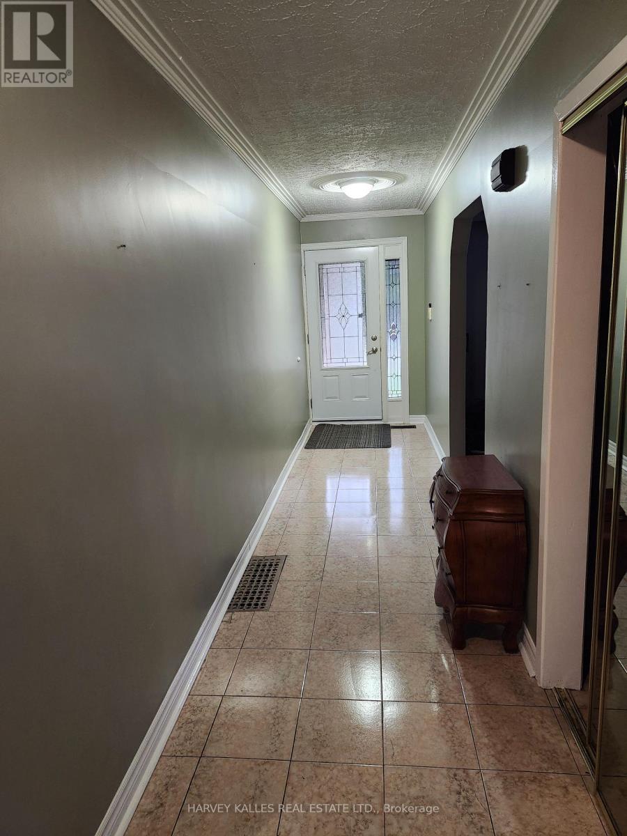 2379 Hensall Street, Mississauga, Ontario  L5A 2T1 - Photo 14 - W13774704